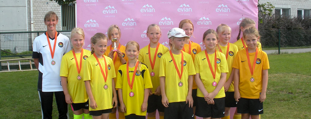 Tarva tüdrukutele Evian Cupilt medal