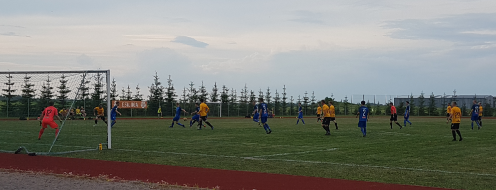 Tarvas jäi Vinnis Tammeka noortele alla