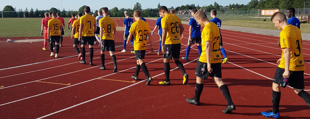 Tarvas päästis lõpusekundil viigi